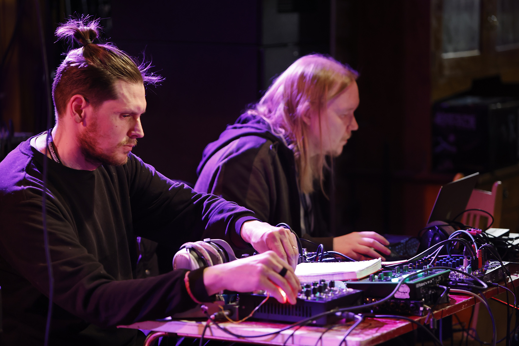 HLER Live at Tampere Biennale, Photo by Maarit Kytöharju